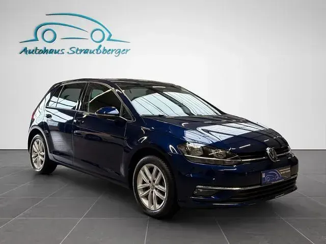 Gebraucht VW Golf VII Comfortline 125 PS (91 kW) 2017 Blaukeine angabe Limousine