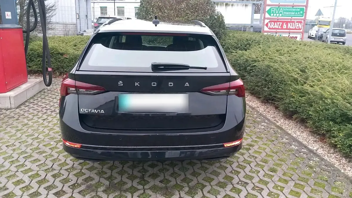 Gebraucht Skoda Octavia 116 PS (85 kW) 2020 Schwarz Kombi