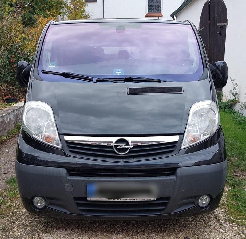 Schwarz Gebraucht 2013 Opel Vivaro Van | 15.000 € - Bild 1/4