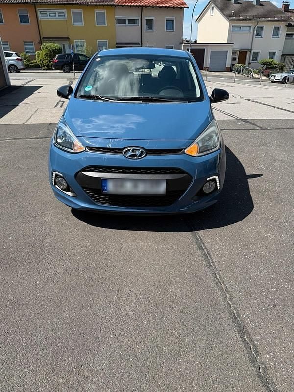 Blau Gebraucht 2014 Hyundai i10 Kleinwagen | 6.500 € (Fairer Preis) - Bild 1/4