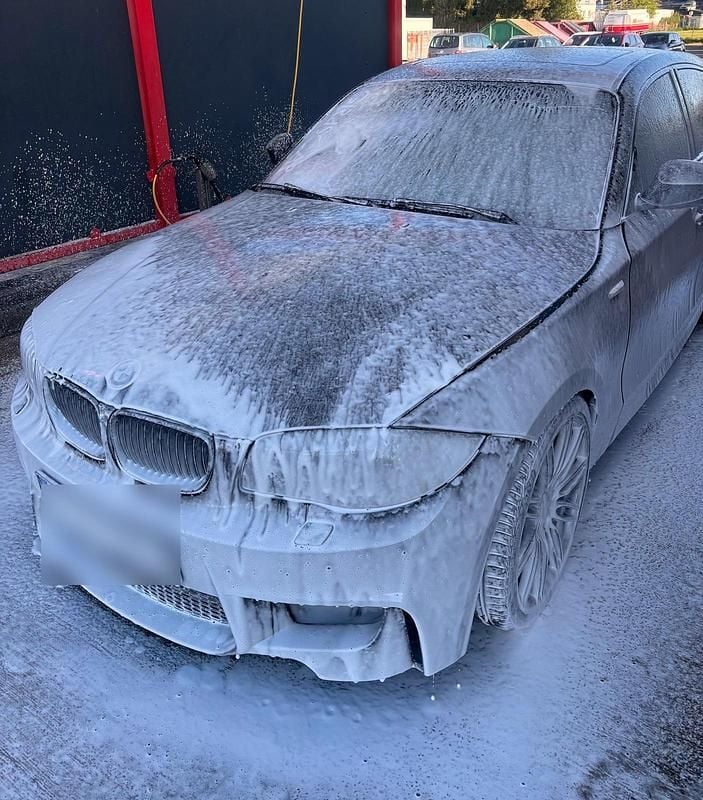 Gebraucht BMW 120 177 PS (130 kW) 2011 Schwarz Kleinwagen