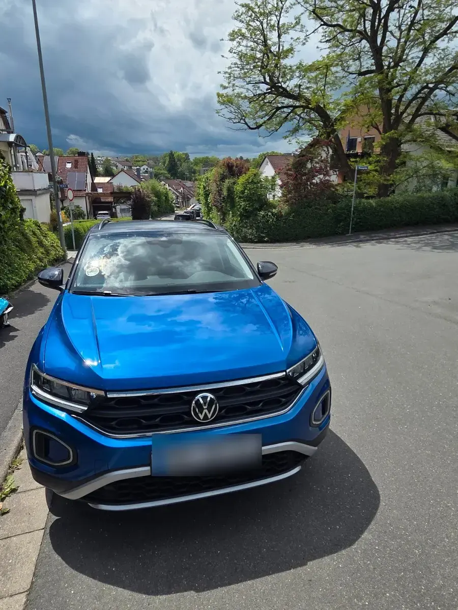 Gebraucht VW T-Roc Life 150 PS (110 kW) 2022 Blau SUV