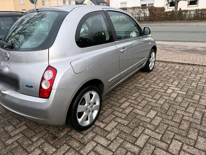 Gebraucht Nissan Micra 65 PS (47 kW) 2009 Silber Kleinwagen