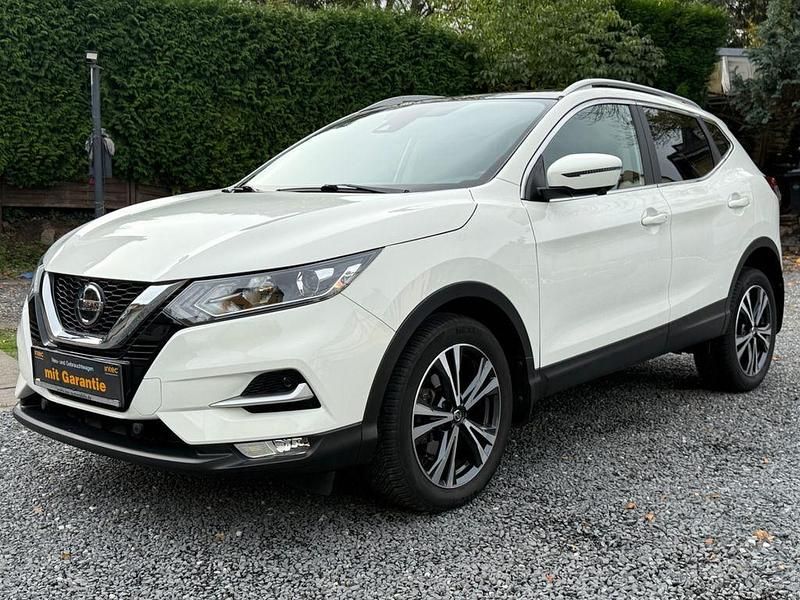 Weiß Gebraucht 2019 Nissan Qashqai SUV | 18.999 € (Fairer Preis) - Bild 1/4