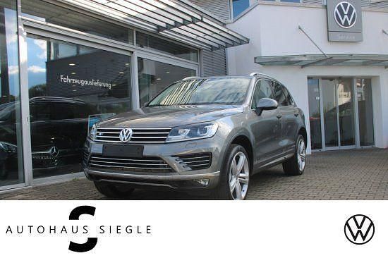 Grau Gebraucht 2016 VW Touareg R-line SUV | 32.940 € (Teuer) - Bild 1/4