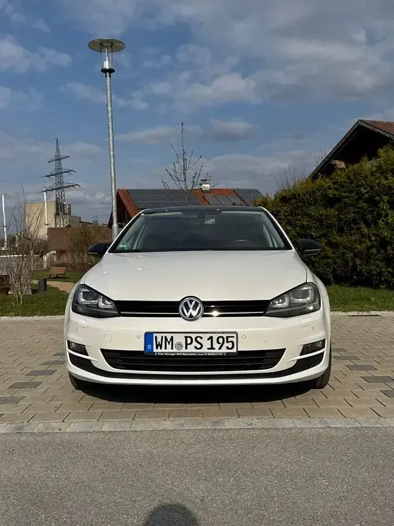 Gebraucht VW Golf VII Highline 140 PS (102 kW) 2013 Weiß Limousine