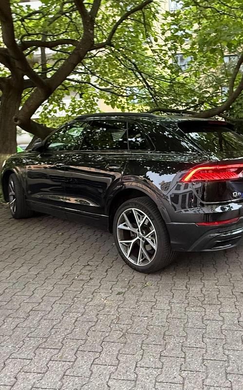 Schwarz Gebraucht 2019 Audi Q8 S-Line SUV | 43.000 € - Bild 1/4