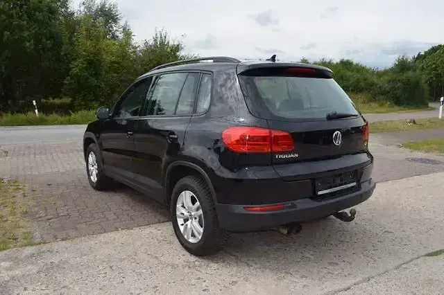 Gebraucht VW Tiguan Trendline 122 PS (89 kW) 2013 Schwarz SUV