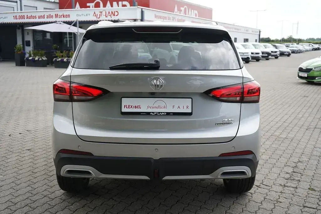 Neu MG ZS Luxury 197 PS (144 kW) 2026 Silber SUV
