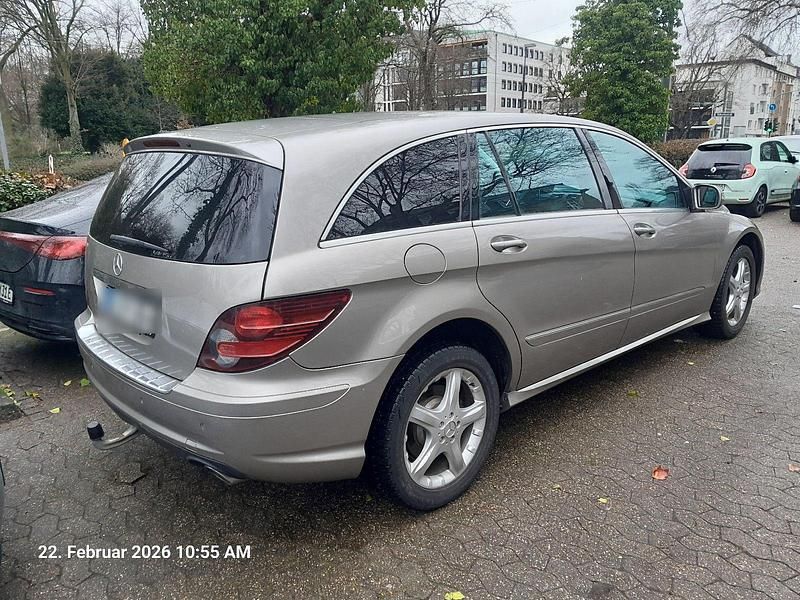 Gebraucht Mercedes R280 190 PS (139 kW) 2008 Silber Van / Kleinbus