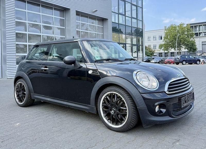 Schwarz Gebraucht 2010 Mini Cooper Kleinwagen | 3.980 € (Guter Preis) - Bild 1/4