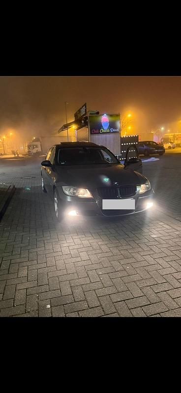 Grau Gebraucht 2006 BMW 320 Limousine | 1.800 € (Superpreis) - Bild 1/4