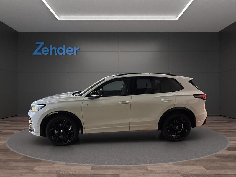 Gebraucht VW Tiguan R-line 150 PS (110 kW) 2025 Weiß SUV