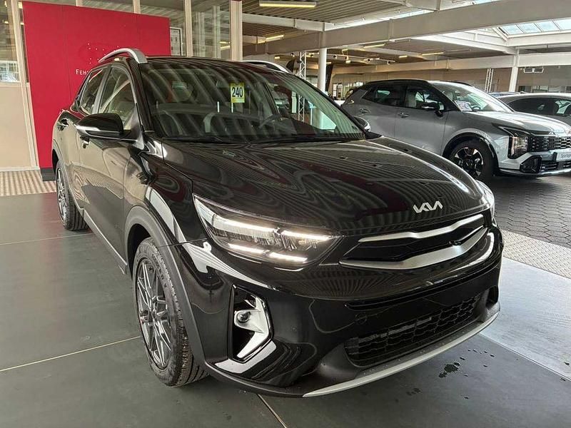 Neu Kia Stonic 101 PS (74 kW) 2025 Schwarz SUV