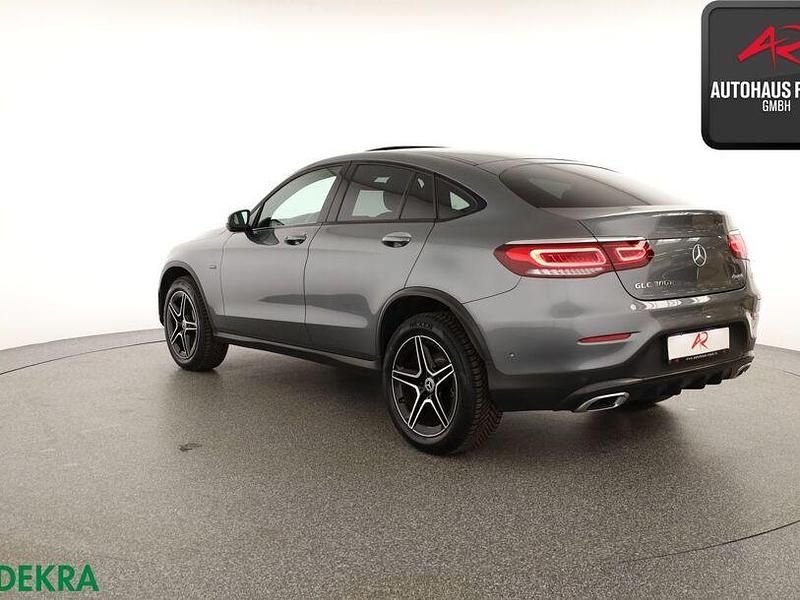 Gebraucht Mercedes GLC300e AMG 320 PS (235 kW) 2021 Selenitgrau Coupé