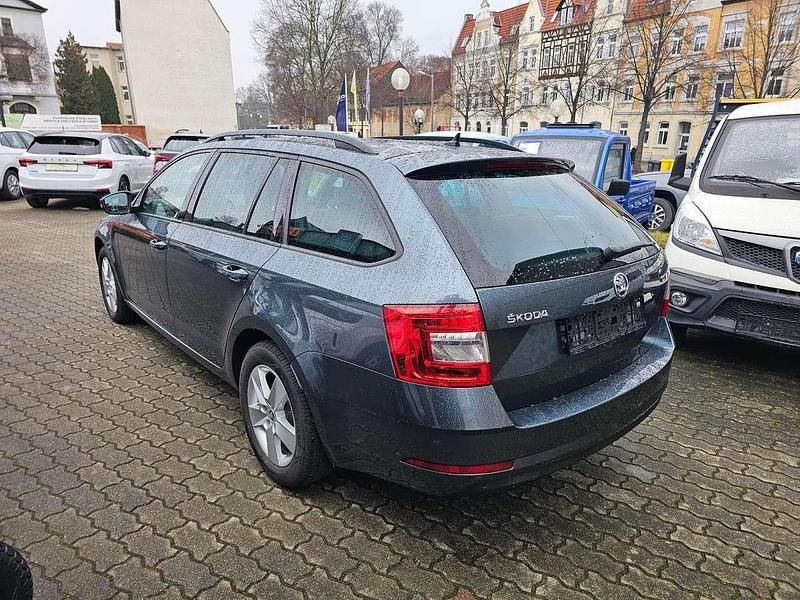 Gebraucht Skoda Octavia Ambition 245 PS (180 kW) 2019 Grau Kombi