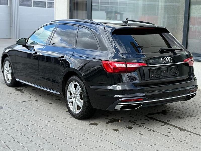 Gebraucht Audi A4 Advanced 163 PS (119 kW) 2021 Schwarz Kombi