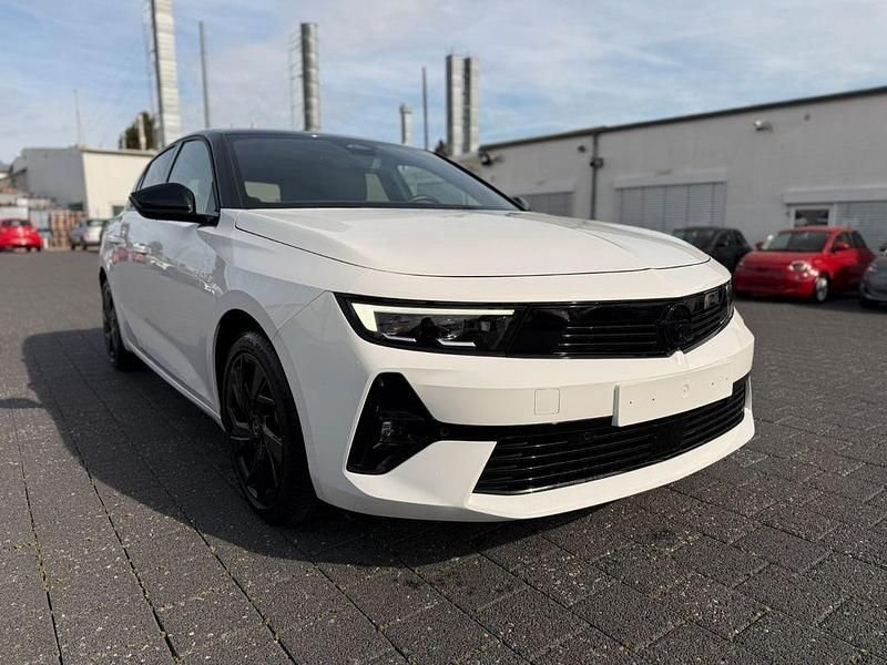 Gebraucht Opel Astra 131 PS (96 kW) 2024 Weiß Limousine