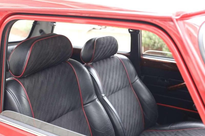 Gebraucht Mini 1000 Classic 42 PS (30 kW) 1990 Flame red Kleinwagen