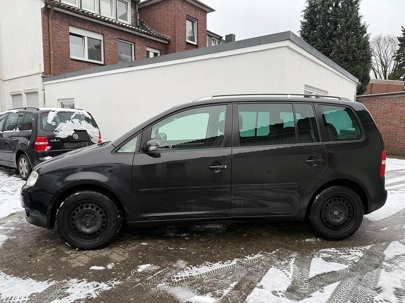 Schwarz Gebraucht 2006 VW Touran Highline Van / Kleinbus | 999 € (Superpreis) - Bild 1/4