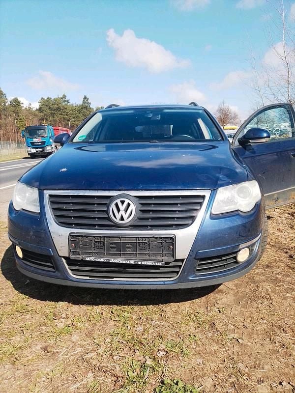 Gebraucht VW Passat 140 PS (102 kW) 2009 Blau Kombi