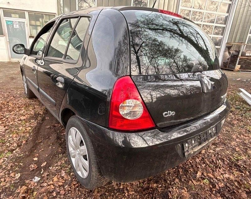 Gebraucht Renault Clio II Authentique 75 PS (55 kW) 2010 Schwarz Kleinwagen