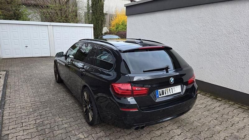 Gebraucht BMW 525 Comfort Edition 218 PS (160 kW) 2016 Schwarz Kombi