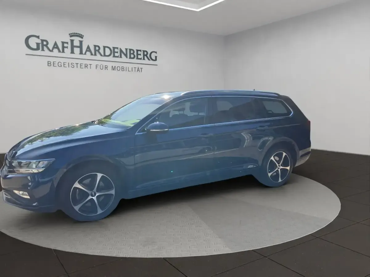 Gebraucht VW Passat Business 150 PS (110 kW) 2021 Blau Kombi