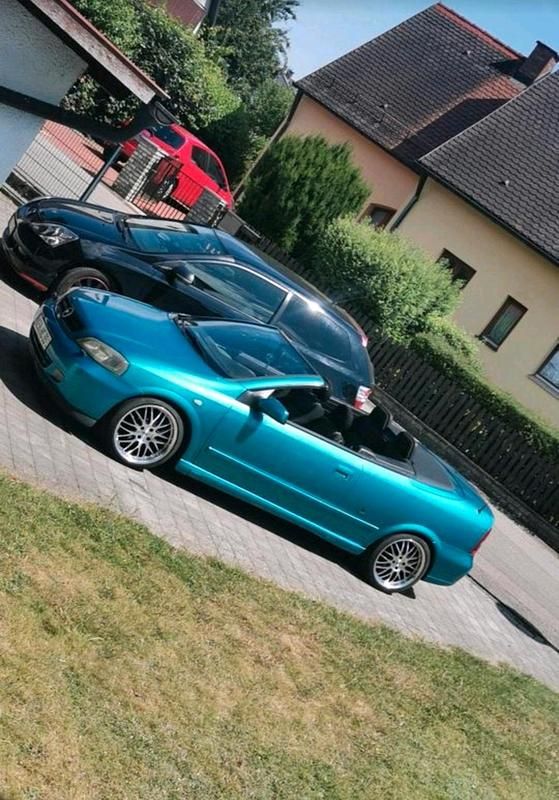 Blau Gebraucht 2003 Opel Astra Cabriolet Cabrio | 4.000 € - Bild 1/4
