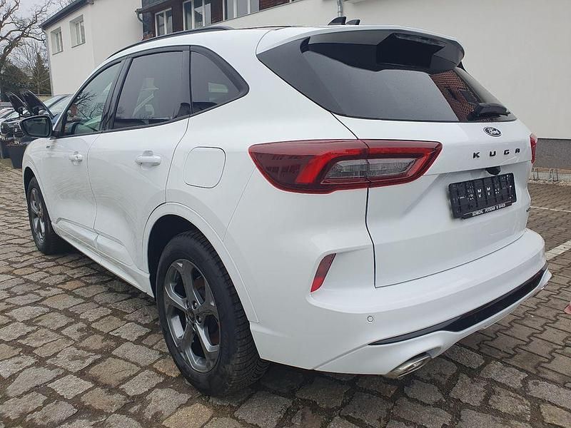 Gebraucht Ford Kuga ST-Line 185 PS (136 kW) 2024 Frozen weiss SUV