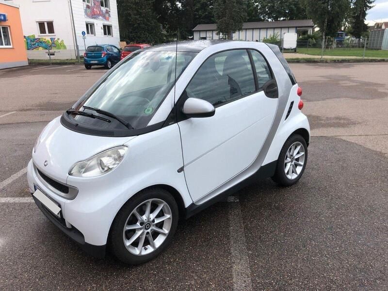 Weiß Gebraucht 2008 Smart ForTwo Coupé Passion Coupé | 3.599 € (Fairer Preis) - Bild 1/4