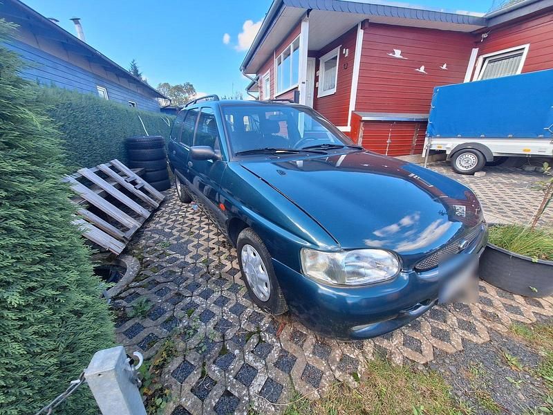 Gebraucht Ford Escort 90 PS (66 kW) 1997 Grün Kombi