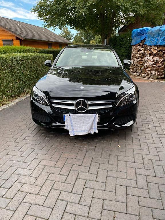 Schwarz Gebraucht 2015 Mercedes C250 Limousine | 21.300 € (Superpreis) - Bild 1/4