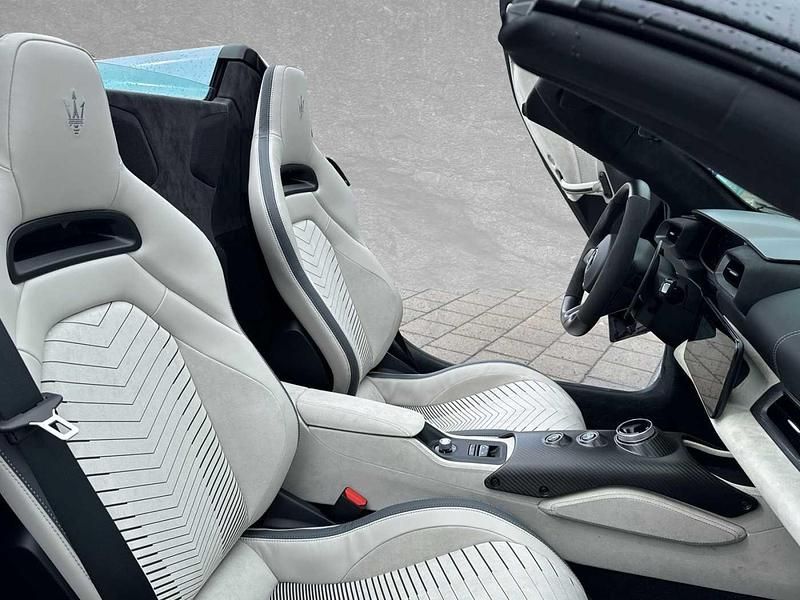 Gebraucht Maserati MC20 630 PS (463 kW) 2024 Weiß Cabrio