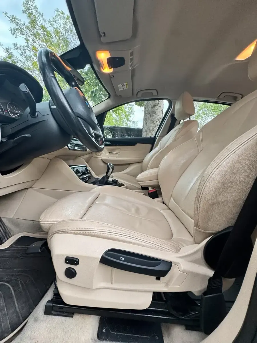 Gebraucht BMW 216 Active Tourer 116 PS (85 kW) 2016 Schwarz Van / Kleinbus