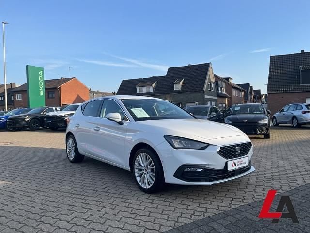 Gebraucht Seat Leon XCELLENCE 150 PS (110 kW) 2021 Weiss Limousine
