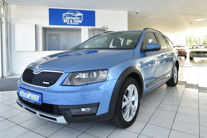 Blau Gebraucht 2015 Skoda Octavia Scout 4x4 Kombi | 13.980 € (Fairer Preis) - Bild 1/4