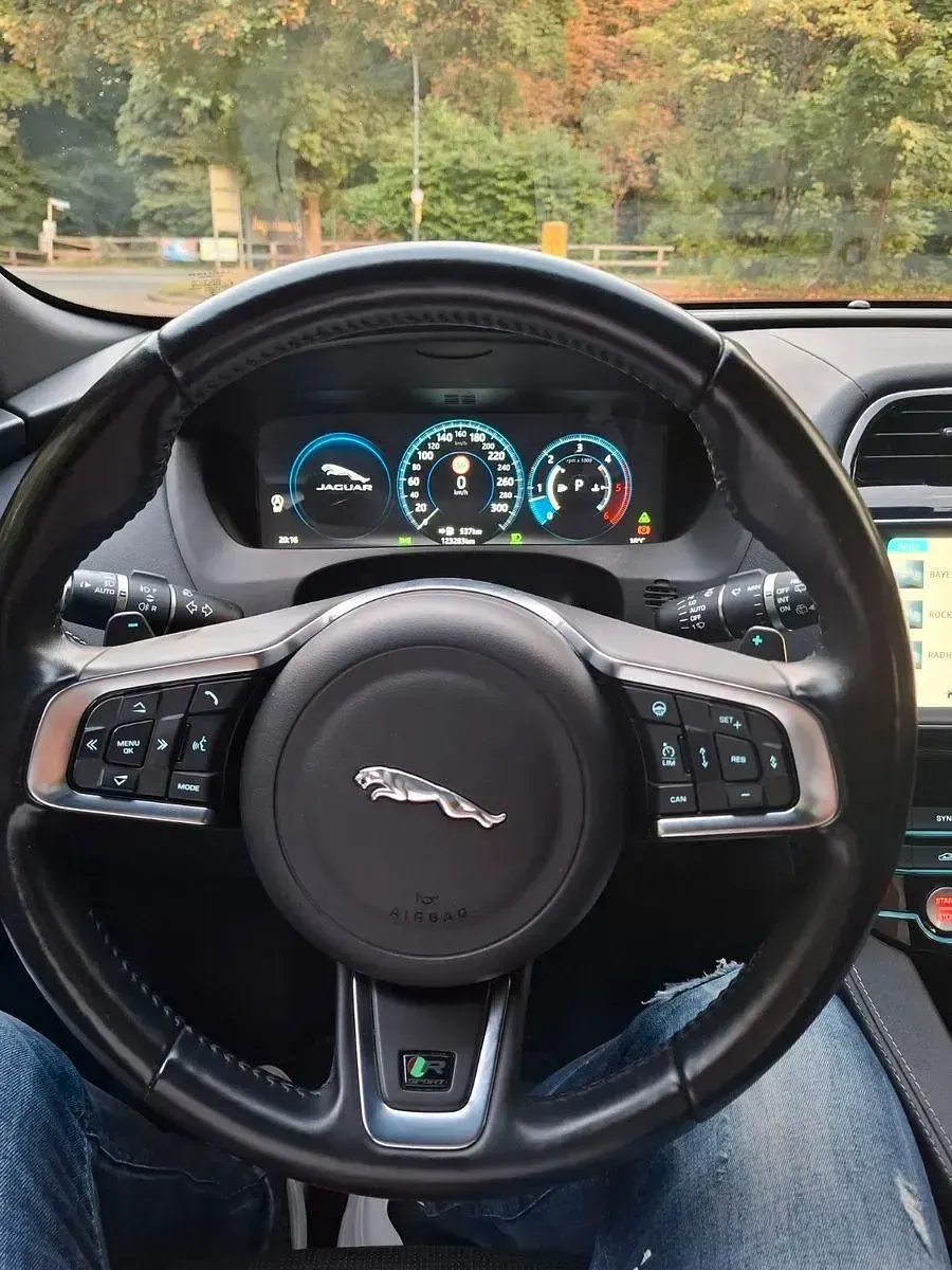 Gebraucht Jaguar F-Pace R-Sport 300 PS (220 kW) 2017 Rot SUV