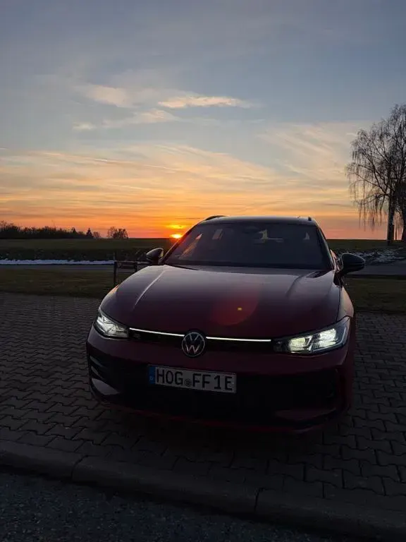 Gebraucht VW Passat R-line 272 PS (200 kW) 2025 Rot Kombi