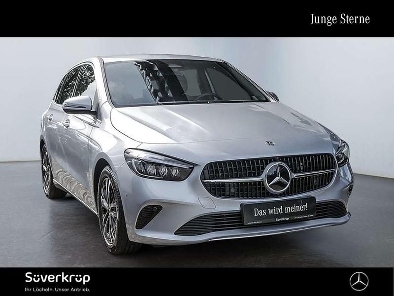 Silber metalliclack hightechsi Gebraucht 2024 Mercedes B180 Progressive Van / Kleinbus | 27.618 € (Superpreis) - Bild 1/2