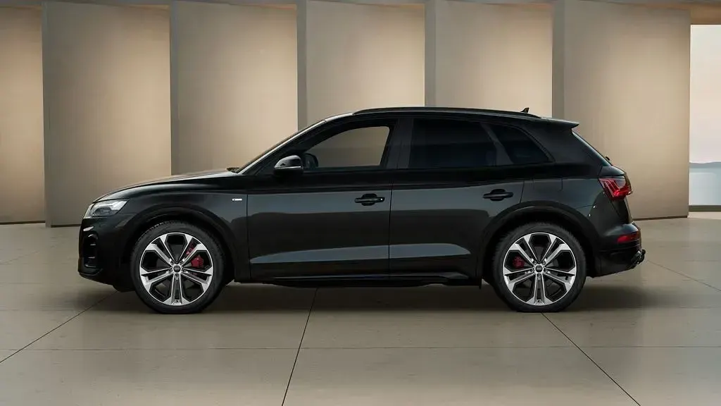 Second-hand Audi Q5 S-Line 367 CP (269 kW) 2025 Negru SUV