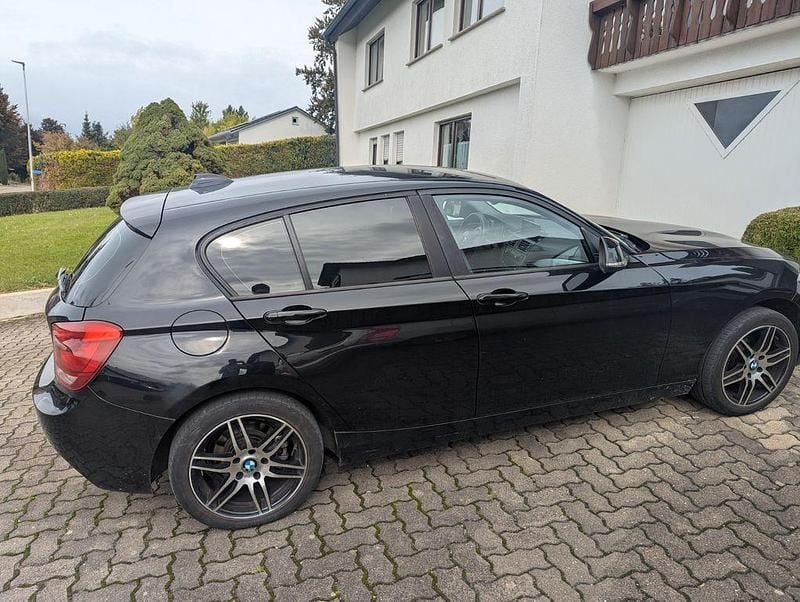Schwarz Gebraucht 2013 BMW 116 Kleinwagen | 4.800 € (Guter Preis) - Bild 1/4