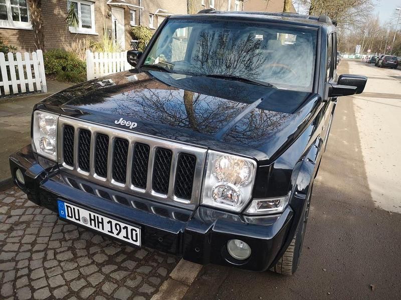 Schwarz Gebraucht 2009 Jeep Commander Overland SUV | 21.500 € (Fairer Preis) - Bild 1/4