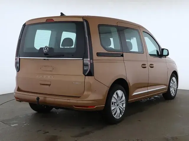 Używany VW Caddy Style 116 KM (85 kW) 2025 Brązowy Minivan