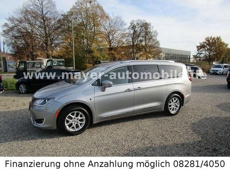 Second-hand Chrysler Pacifica 313 CP (230 kW) 2020 Gri Monovolum