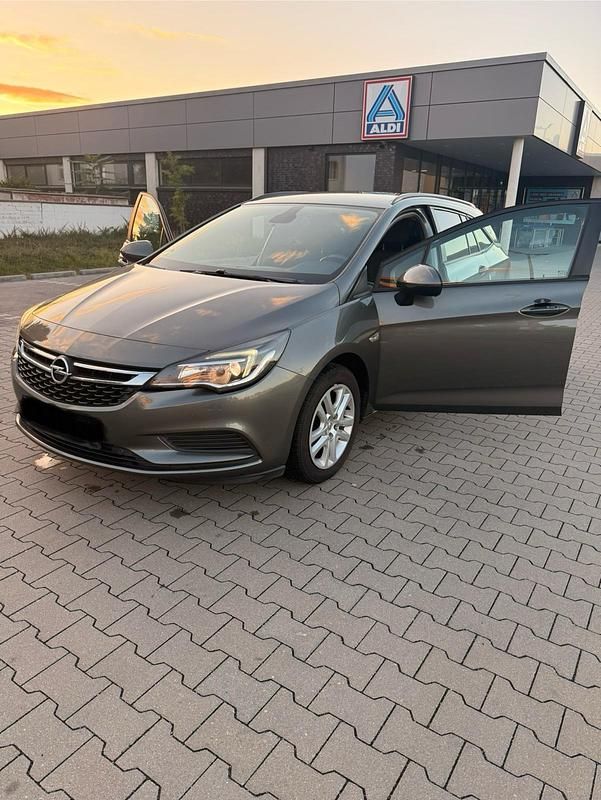 Gebraucht Opel Astra 136 PS (100 kW) 2019 Grau Kombi