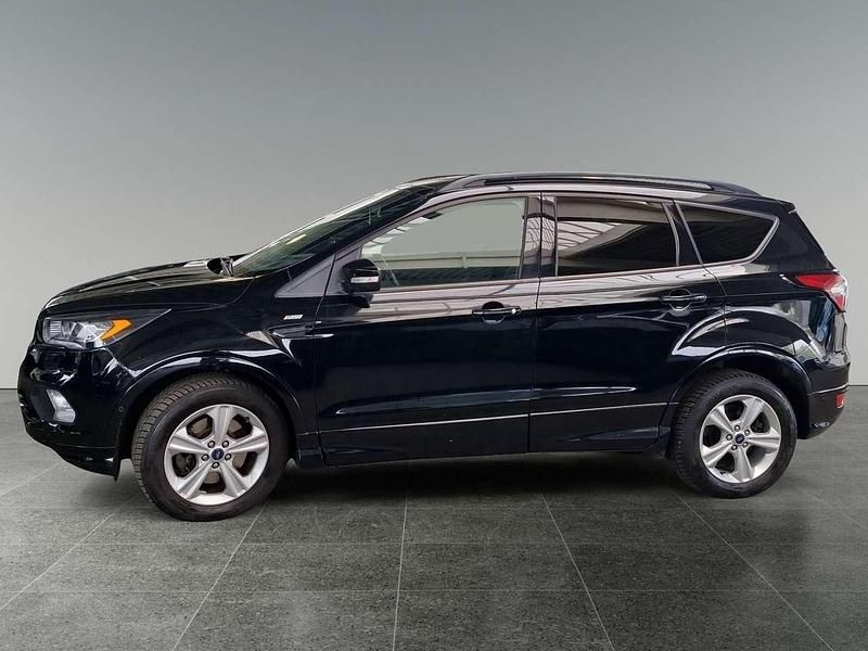 Gebraucht Ford Kuga ST-Line 150 PS (110 kW) 2017 Iridiumschwarz metallic SUV