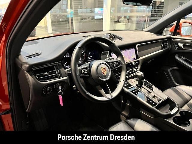 Gebraucht Porsche Macan 265 PS (194 kW) 2022 Papayametallic (orange) (metallic) SUV
