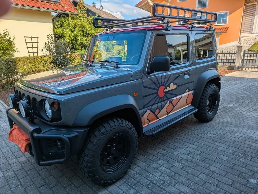 Gebraucht Suzuki Jimny 101 PS (74 kW) 2022 Grau SUV