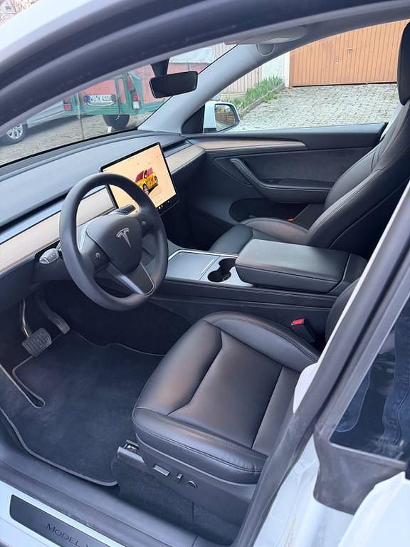 Gebraucht Tesla Model Y 274 kW (373 PS) 2023 Weiß SUV